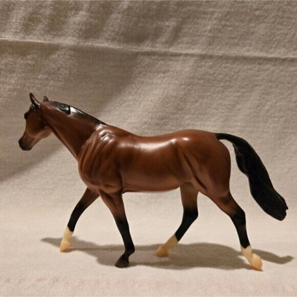 #9103 Classics 2010 World Equestrian Games Three-Horse Set - Picture 8 of 16